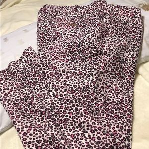 Michael koi’s black, white, pink cheetah Capri  8
